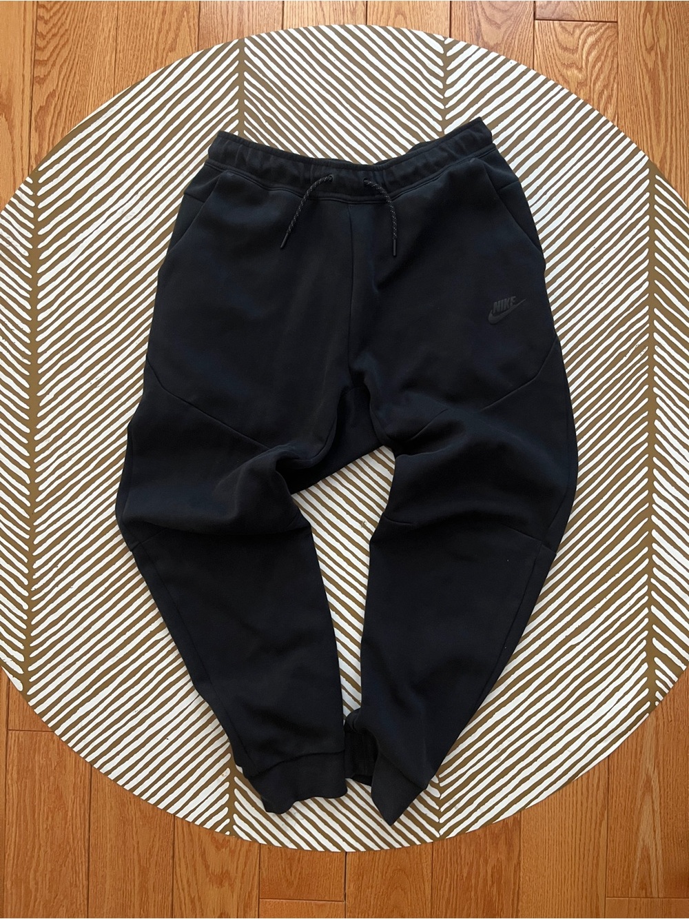 Nike Tech Fleece Sweatpants (M)